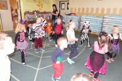 Halloweenský karneval