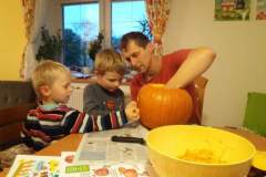received_371161704135159