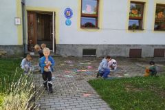1634475225809