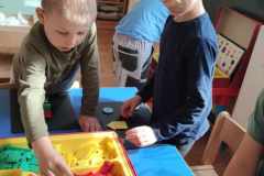 8b12e9b9-6936-4fbc-8804-0977c65c7739